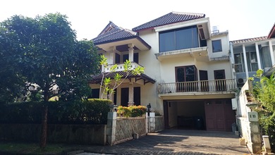 Rumah Cantik 2,5lt Lebak Bulus Termurah