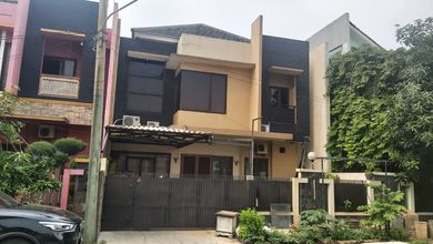 Jual Rumah Eksklusif LT 250 m2 di Galaxy, Bekasi