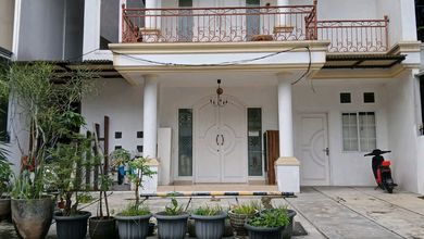 Jual Rumah Cantik LT 300 m2 area Karawaci, Tangerang