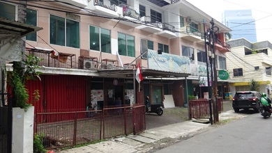 Ruko Gandeng Enam Dijual Cepat di Benhil Jakarta Pusat