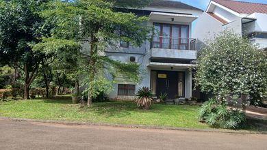 Bsd Rumah Asri Dekat Stasiun Dijual Cepat