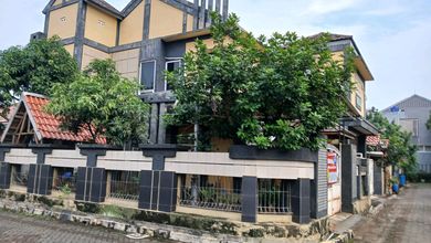 Jual Rumah Cantik LT 225 m2 di Karawaci, Tangerang