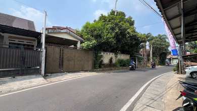 Rumah Asri Dijual Cepat di Merpati Tangerang Selatan