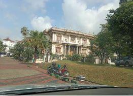 Rumah Mewah Bukit Gading Vila Kelapa Gading Dijual Cepat