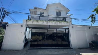 Rumah Mewah Dan Strategis Di Buah Batu Bandung