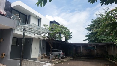 Rumah Cantik 2lt Jatiwaringin Siap Huni