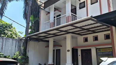 Disewakan Rumah 2 Lantai dekat dengan Stasiun MRT 