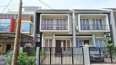 Rumah Cantik di Bukit Golf Riverside Cluster Orchid