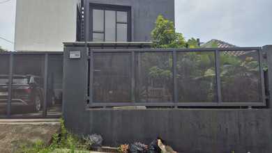 Dijual Cepat Rumah Cantik 2Lt Dgn Luas Tanah 220M² di Kalimulya Cilodong Depok