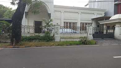 Rumah Mewah Hook  Di Jalan Pangilama Polim Jaksel