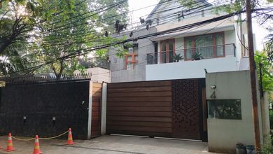 Rumah Mewah Siap Huni JL Dukuh Patra Menteng Dalam Tebet