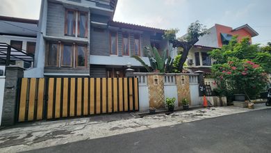 Jual Segera Rumah Mewah area Senopati, Jakarta Selatan, LT 247 m2