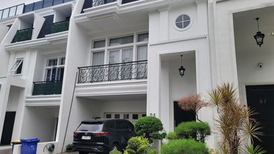 Rumah 3 Lantai Lokasi Strategis Komplek Madja Residence Joglo