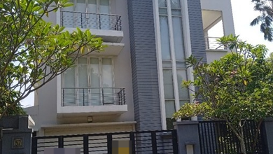 RUMAH SENTUL CITY CLUSTER IMPERIAL GOLF ESTATE, LT.1.272m2; SHM