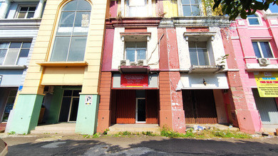 Ruko 3 Lantai, Murah, Pinggir Jalan Besar di GDC Grand Depok City, Depok 