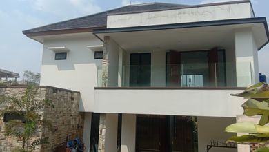 Rumah 2 Lantai dgn tanah 1000m2 Aman dan Nyaman di Sentul City