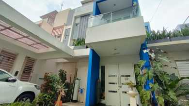 Rumah Minimalis Modern di Jl. Doheny Drive, Babakan Madang, Bogor