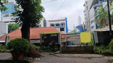 Rumah Hitung Tanah Di Jl. Hang Jebat, Kebayoran Baru, Jakarta Selatan