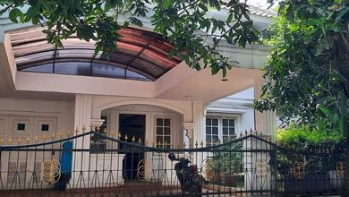 Rumah Cantik, 374m2, Di Legenda Wisata Cibubur