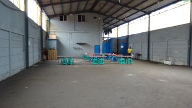 Rumah Workshop Luas 740m² Pinggir Jalan Utama Siliwangi Tole Iskandar Depok