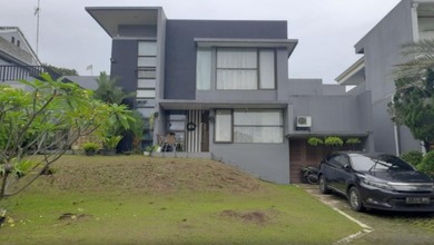 RUMAH TINGKAT LUAS DI SENTUL CITY, BABAKAN MADANG, KAB. BOGOR; LT.308m2; SHM