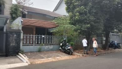Dijual Rumah Tua Pondok Indah : Jl.alam Asri Pondok Indah Jakarta Selatan