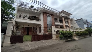 Rumah Mewah di Pluit Karang Elok Jakarta Utara