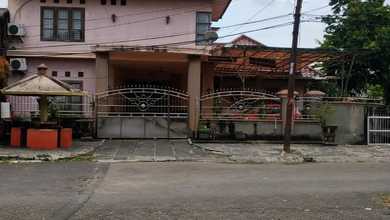 Rumah 2 Lantai Dgn LT 374M² di Depkeu Karang Tengah