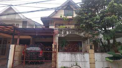 Rumah Lama 2 Lantai di Camar Bintaro Sektor 3