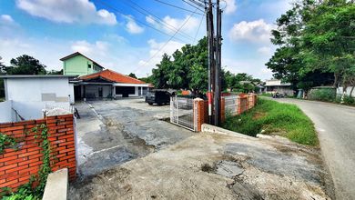 Rumah Dgn Luas Tanah 1.635 M² Di Jalan Raya Babelan 