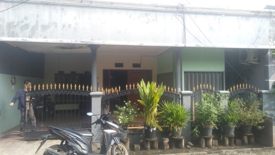 Rumah 1 1/2 Lantai Di Barata Karang Tengah