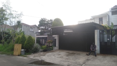 Rumah Premium Luas 250 Jual area Kav DKI, Jakarta Barat