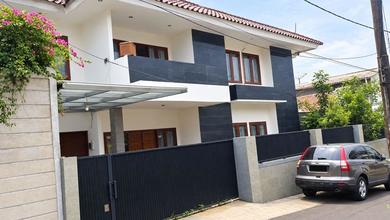 Langkaaa !! Rumah Asri di Jl Bendi Kebayoran Lama