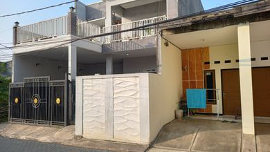 Jual Segera Rumah Mewah area Karang Tengah, Tangerang, Luas 271 m2