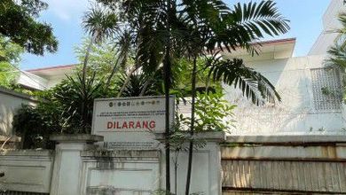 Jual Rumah Eksklusif Luas 502 m2 Kawasan Simprug, Jakarta Selatan