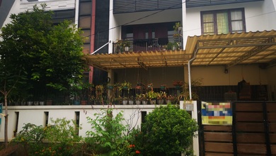 Jual Rumah Eksklusif LT 224 m2 Area Metro Permata, Tangerang