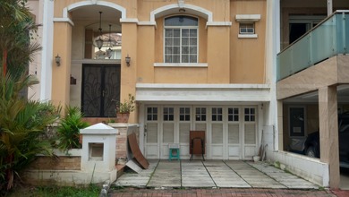 Rumah Sederhana di Ebony Island, Jakarta Utara, LT 144 m2