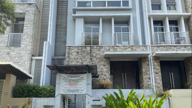 Rumah di Jual di The Kew Residence Kelapa Gading Jakarta Utara