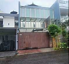 Rumah 3 Lantai Dijual di Jl Pulau Damar Permata Buana Jak-Bar
