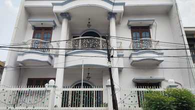 Rumah Eksklusif Luas 240 m2, area Taman Ratu, Jakarta Barat