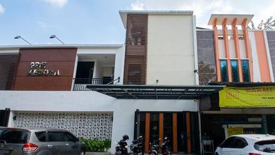 Ruko Dijual di Jl Kedoya Kebon Jeruk Jakarta Barat