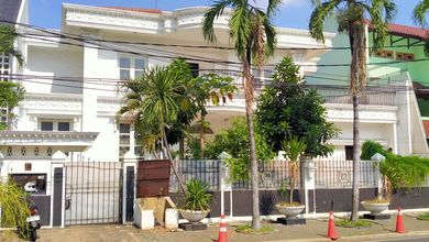 Rumah Dijual di Jl Kartika Utama Pondok Indah Jakarta Selatan