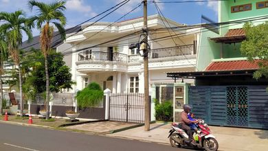 Dijual Rumah Harga Bawah NJOP di Jl Kartika Utama Pondok Indah