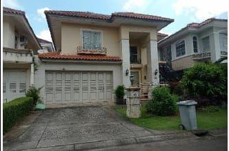 Rumah Cantik di Jalan Danau No 18 Lippo Karawaci Cluster Taman Beverly Golf Kel Bencongan Kec Kelapa Dua Kab Tangerang
