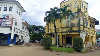 Rumah Cantik Dikomplek Ruko Bintaro Sektor I X Blok B No 1