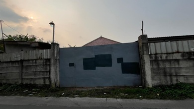 Rumah dan Bangunan yang Besar di Jalan Raya Cipari Rt 009/02 Desa Ciakar Kec Panongan Kab Tangerang Prov Banten