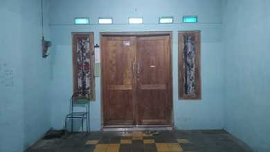 Rumah Tinggal dan Rumah Buat Usaha di Jalan Senepo Barat No 27 Rt 03 Rw 03 Kutoarjo Purworejo Jawa Tengah