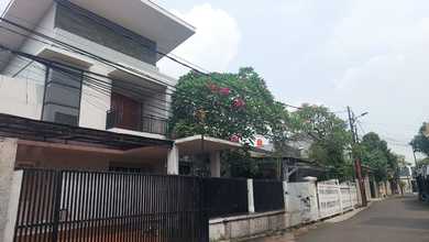Rumah Premium di Kebayoran Lama, Jakarta Selatan, Luas 288 m2