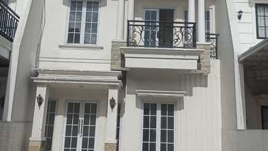 Rumah Cantik Town House GDC Jarang Ada