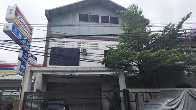 Jual Rumah Siap Tinggal area Jatinegara, Jakarta Timur, LT 180 m2